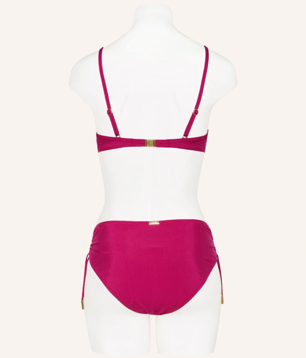 bikini13-min